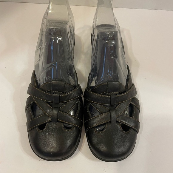 Born enclosed toe flop-flops sandals slide-on pumps shoes size 6 - Picture 1 of 10